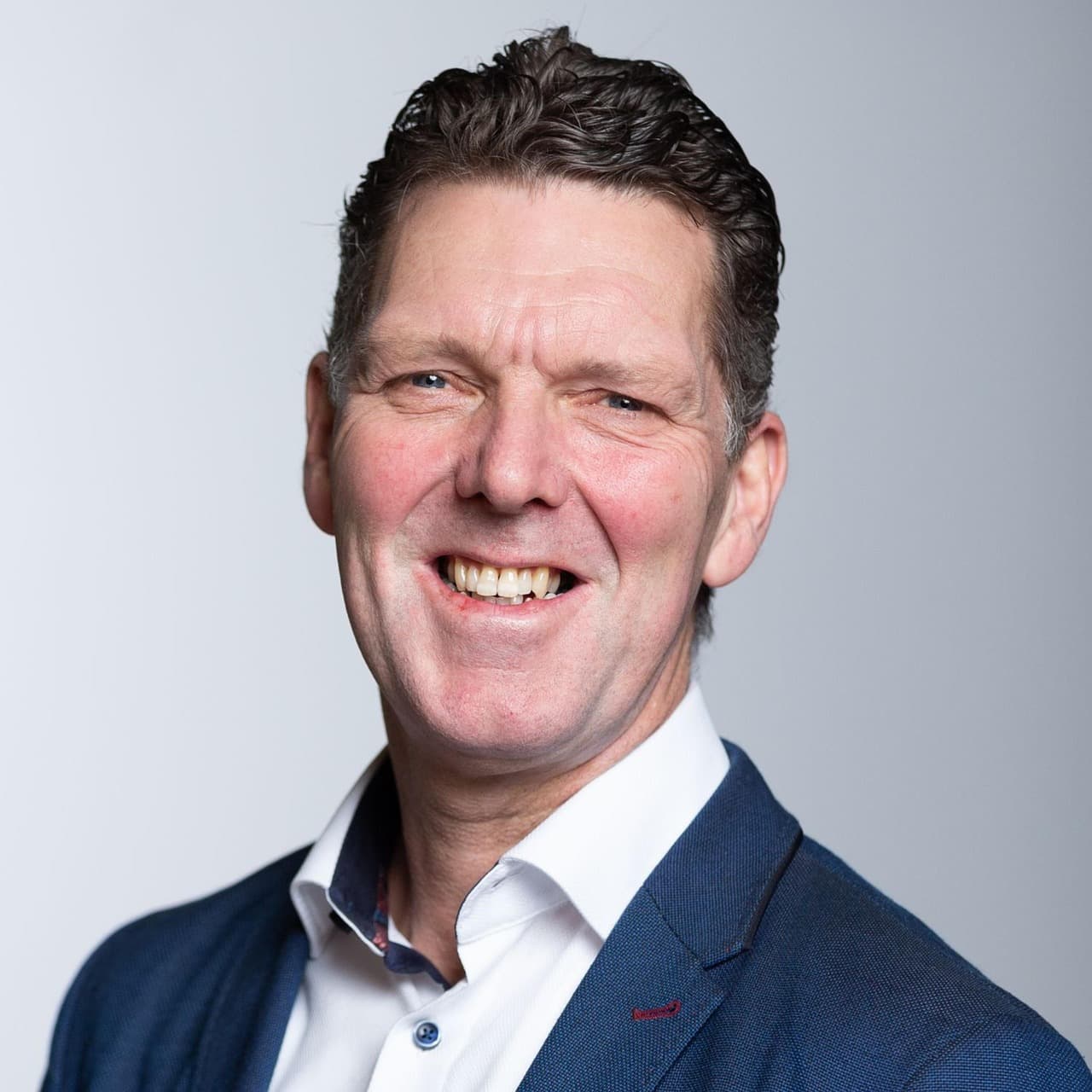 M. Bastelkönig's review